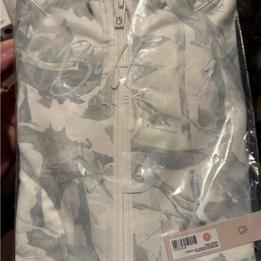 NWT Buffbunny Collection Colorado Fleece Zip Jacket in Snow Camo- L